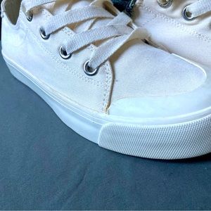 Brand New Off White Old Navy Canvas Sneakers with flat laces Hot for Spring!